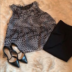 Super cute top size 3X with zip back